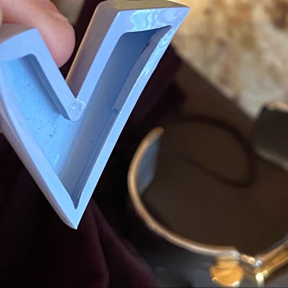 Louis Vuitton V interchange cuff - Picture 9 of 12